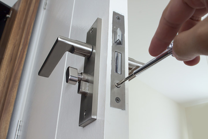 Our local locksmiths are able to repair and install door locks for properties in East Sheen and the local area.